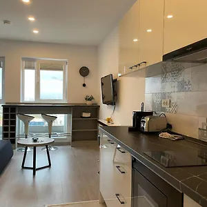 Beautiful Penthouse Lakeview W18 Apartament