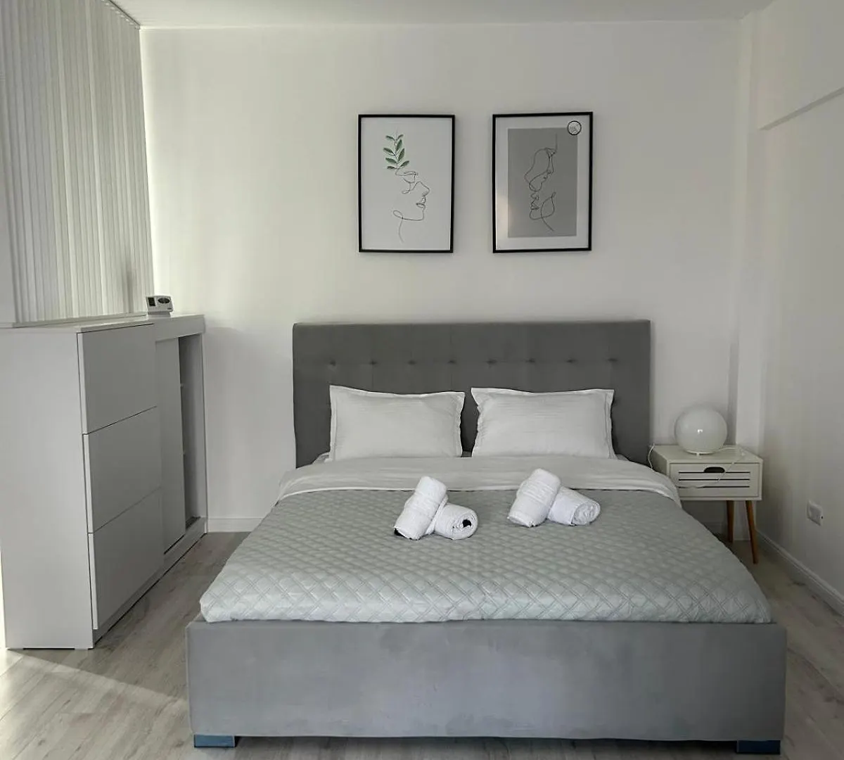 Best Value Studio Primavara, Free Parking contacts